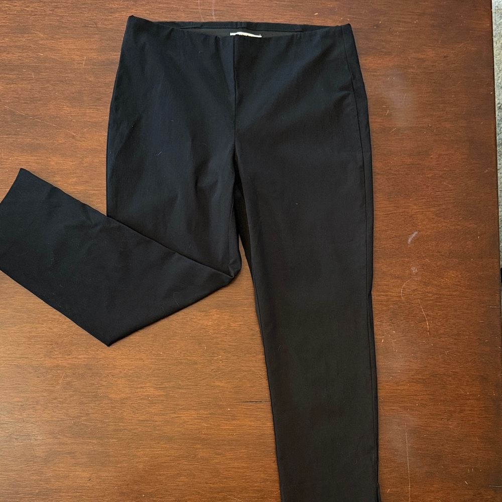 White House Black Market Black Cropped Pants Size 8